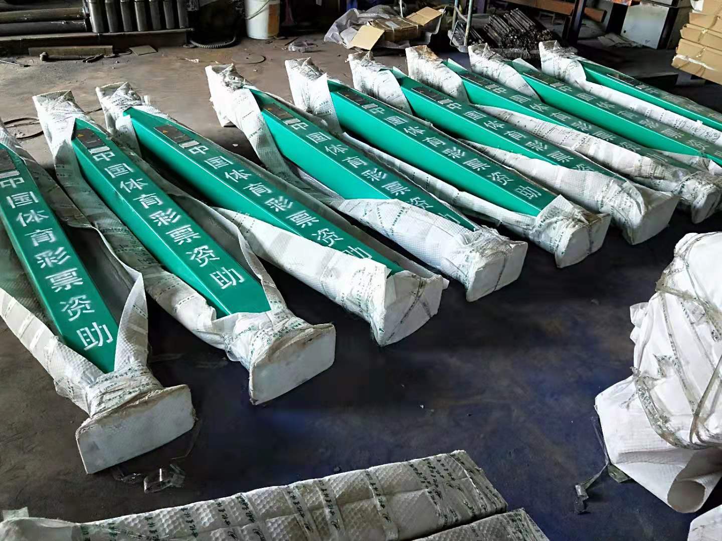 天等國標移動籃球架發貨