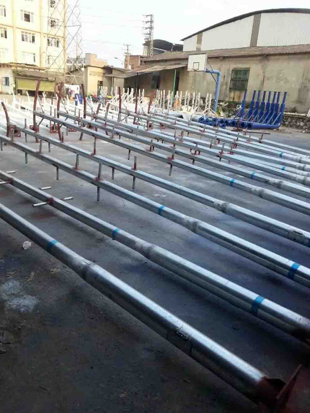 籃球場燈桿-網球場燈桿-太陽能路燈批發零售-成冠體育