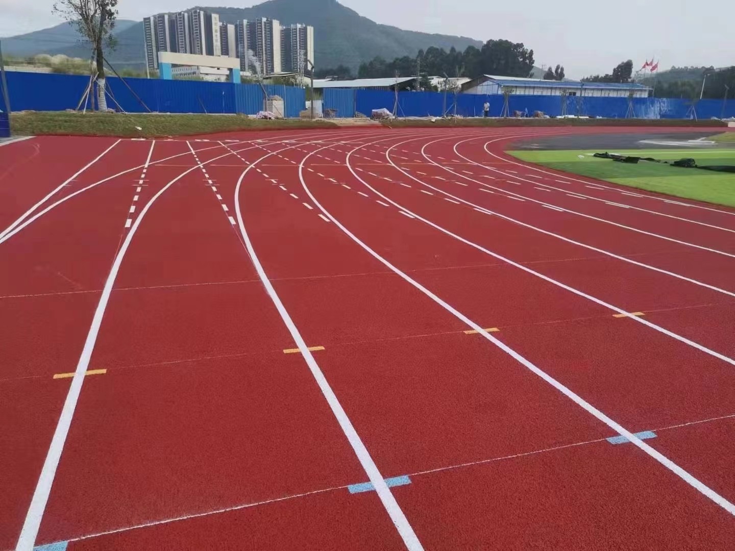 塑膠場地有哪幾種類型及特點